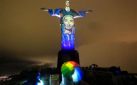 Cristo Redentor Recebe Ilumina O Especial Cotidiano