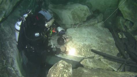 Cave Diving The Pines Cave Mount Gambier Sa Youtube