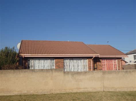 3 Bedroom House For Sale In Ennerdale Remax™ Of Southern Africa