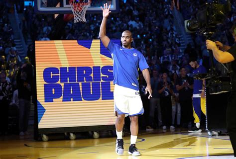 Warriors' Chris Paul struggles with his shot, but his presence is felt