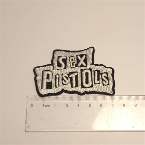 Se produkter som liknar Sex Pistols punk patch på Tradera