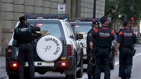 Policías nacionales y guardias civiles reclaman cobrar lo mismo que los