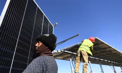 Solar Power Units Installed For 300 MW Photovoltaic Electricity Project