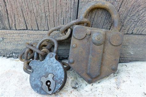 CADENAS ANCIENS Antique Price Guide Details Page