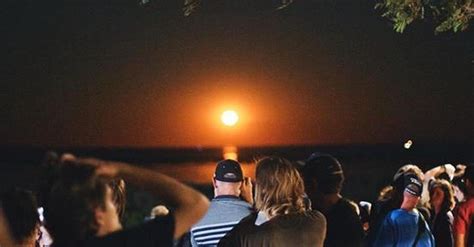 Broome Staircase to the Moon Dates | Expedition Cruise Specialists