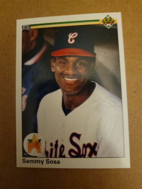 Sammy Sosa Rookie 17 RC Baseball Card Error Card Wrong DOB 1990 Upper