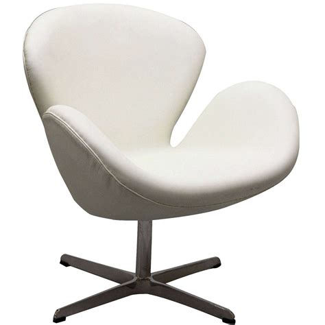 Arne Jacobsen Swan Chair - Leather