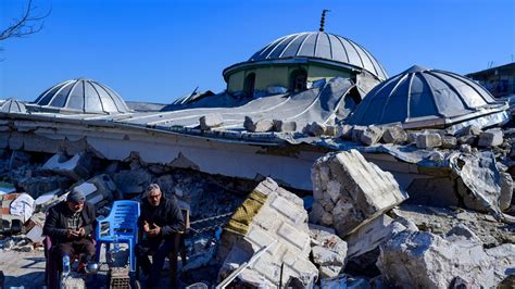 Earthquake becomes Turkey's deadliest in 100 years