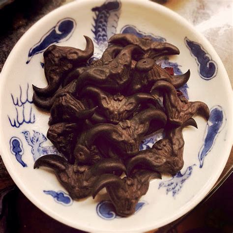 Boiled Water Caltrop 鮮煮菱角 | Chinese Recipes at TheHongKongCookery.com