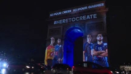 Video L Arc De Triomphe Est Illumin Pour Accueillir Le Mondial De