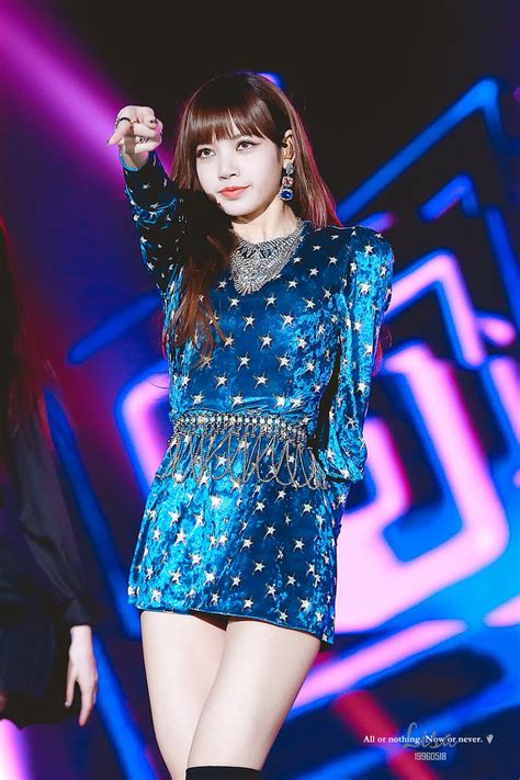 12 Times Blackpinks Lisa Slayed In The Prettiest Stage Outfits Koreaboo