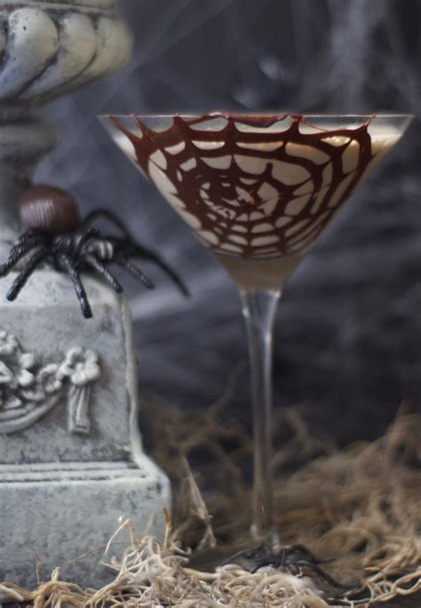 Spider Bite Cocktail – Pudding&Mess