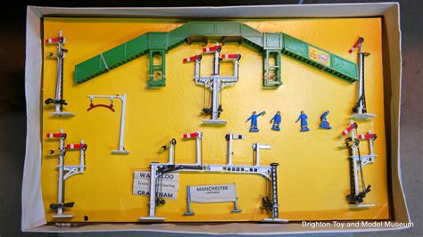 Railway Set Crescent Toys The Brighton Toy And Model Index