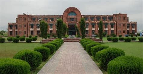 Iiui Extends Last Date Of Admission Till July