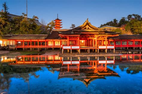 海に浮かぶ赤い鳥居が美しい厳島神社の魅力 Tabipponet