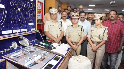 Four Arrested For House Burglary Chain Snatching 85 Cases Solved Star Of Mysore