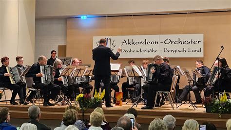 Akkordeon Orchester Verzaubert Mit Abwechslungsreichem Programm