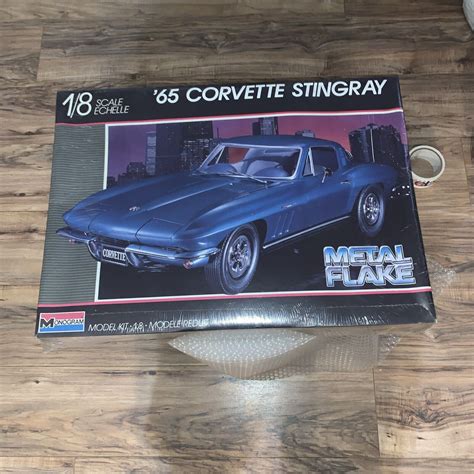 New Monogram Corvette Stingray Model Scale Model Kit