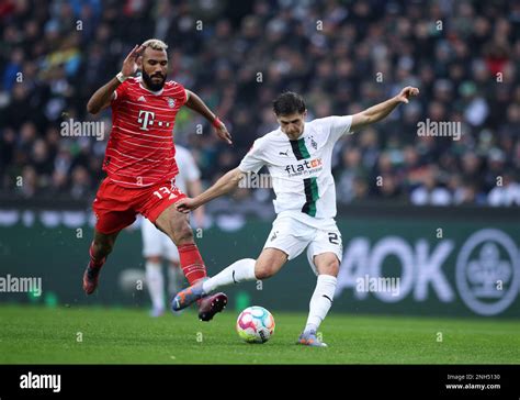 Jonas Hofmann Of Borussia Moenchengladbach Eric Maxim Choupo Moting Of