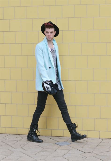 feminine male fashion | Queer fashion, Fashion, Feminine men fashion