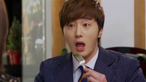 HOT 황금무지개 17회 넌 나한테 관심없어 도영 정일우 에게 접근하는 천원 차예련 20131228 YouTube