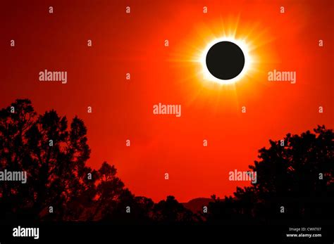 Annular solar eclipse hi-res stock photography and images - Alamy