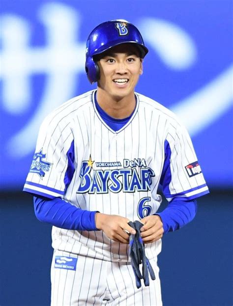 Denaドラ1 森敬斗がプロ初打席初安打 G坂本から声をかけられて笑顔に野球デイリースポーツ Online