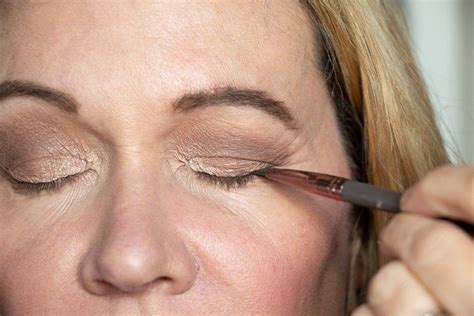 How To Update Your Eye Makeup To Enhance Aging Droopy Or Hooded Eyes