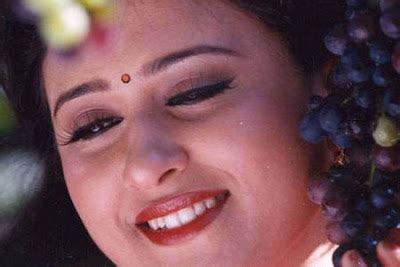 Tamil Desi Actress Vineetha Hot Kissing Photos Mallu Surf