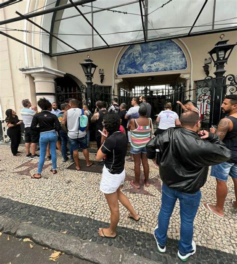 Torcedores Sem Ingresso Protestam Na Porta De S O Janu Rio Papo Na