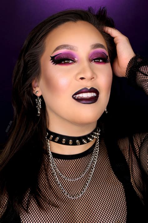 Halloween Eye Makeup Looks to Unleash Your Inner Spooky Betch