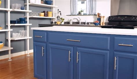 Cómo Pintar Gabinetes De Cocina Como Un Experto En 9 Pasos Benjamin Moore