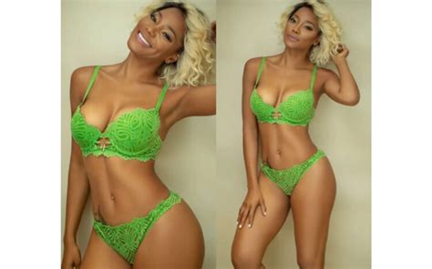 4 Hot Sexy Beatriz Franck Bikini Pics