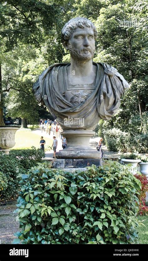 The Lazienki Palace In Lazienki Park Warsaw Lazienki Krolewskie