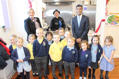 Rishi Sunak opens village school kitchen | Rishi Sunak