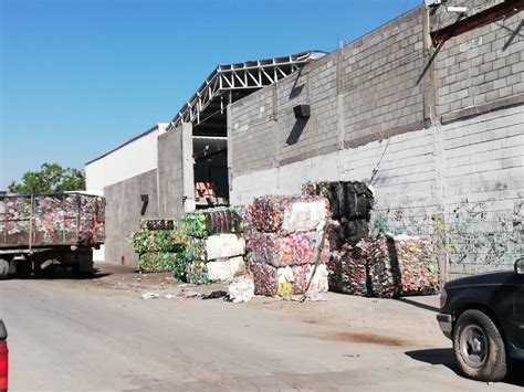 Vecinos denuncian foco de infección en recicladora de Gómez Palacio