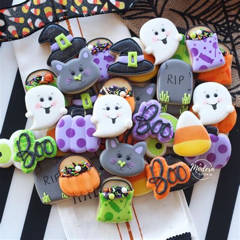 A Modern Cookie On Instagram Cute Halloween Mini Cookies For A