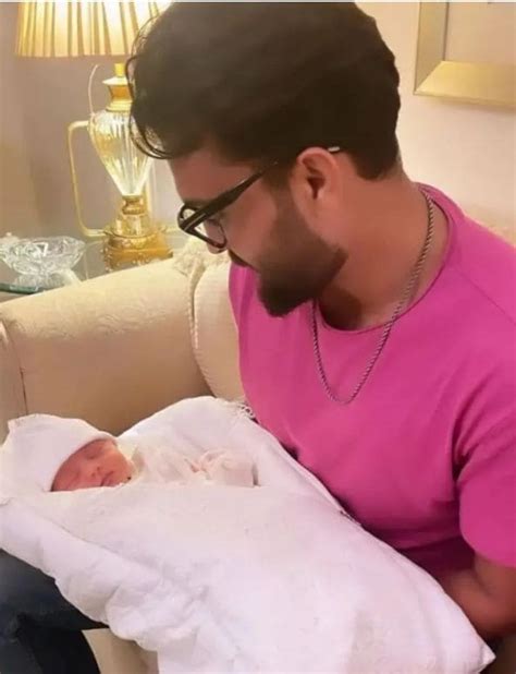 Zara Noor Abbas And Asad Siddiqui Blessed With A Baby Girl Lollywood