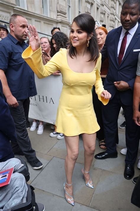 Selena Gomez Sexy Legs And Boobs Hot Celebs Home