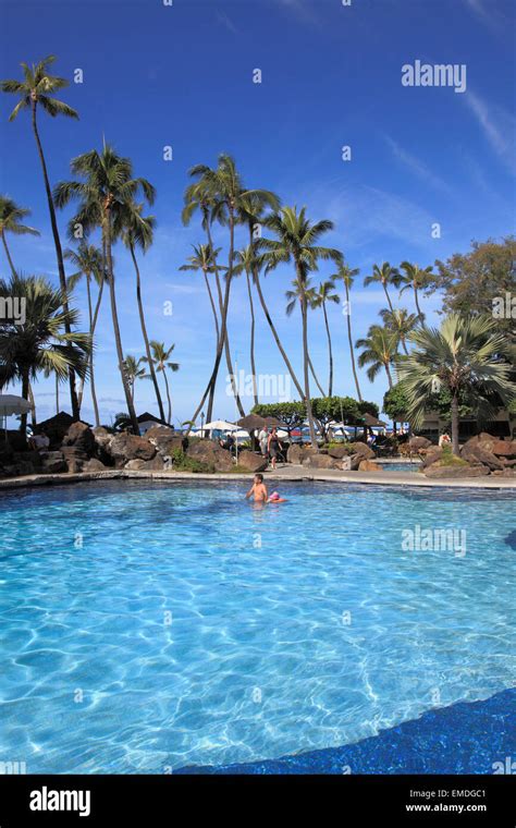 Hawaii, Oahu, Waikiki, Hilton hotel, pool Stock Photo - Alamy