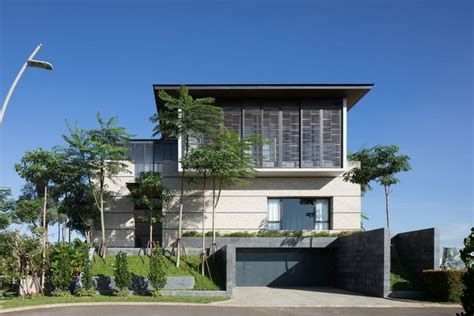 hadirkan hunian berkonsep vila modern asya sediakan ruang terbuka