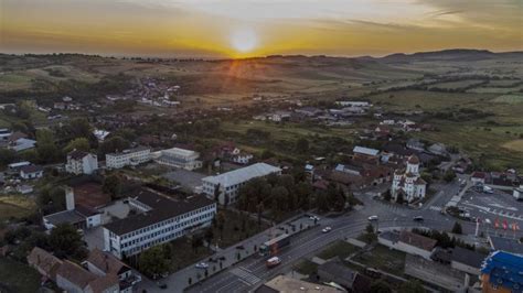 Traficul Din Cluj Haos Total N Huedin Pietonii Traverseaz Cum Pot