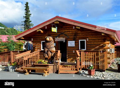 Princess denali lodge hi-res stock photography and images - Alamy