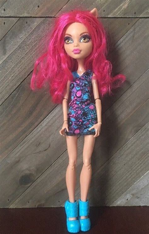 Monster High Howleen Wolf Werewolf Doll Pink Hair Mattel Dolls