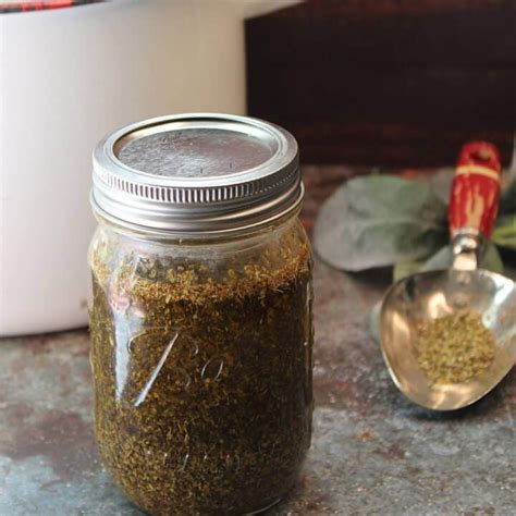 How to Make Homemade DIY Oregano Oil Recipe