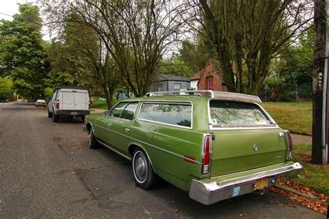 Old Parked Cars 1975 Ford Ltd Station Wagon