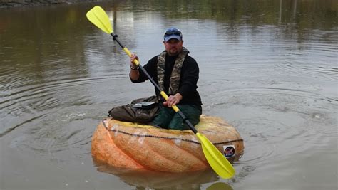 Man creates pumpkin boat then paddles 25 miles in it to set new record ...