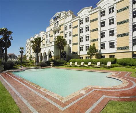 StayEasy Century City, Cape Town - Compare Deals