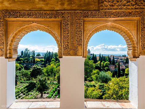 Alhambra Nasrid Palaces Guided Day Tour from Seville - Klook Philippines