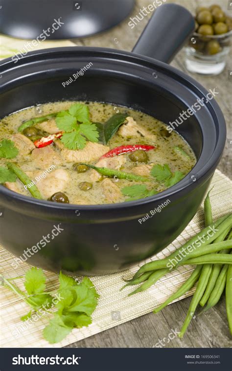 Gaeng Khiao Wan Gai Thai Green Stock Photo 169506341 Shutterstock